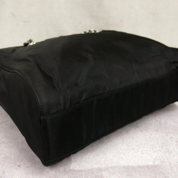AUTHENTIC VINTAGE Prada Tessuto Chain Bag - Black w/ Silver Hardware - Picture 9 of 17
